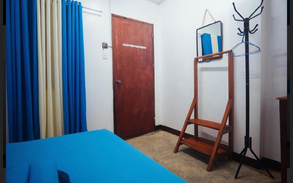 Tres Islas Hostel General Luna  Exterior photo