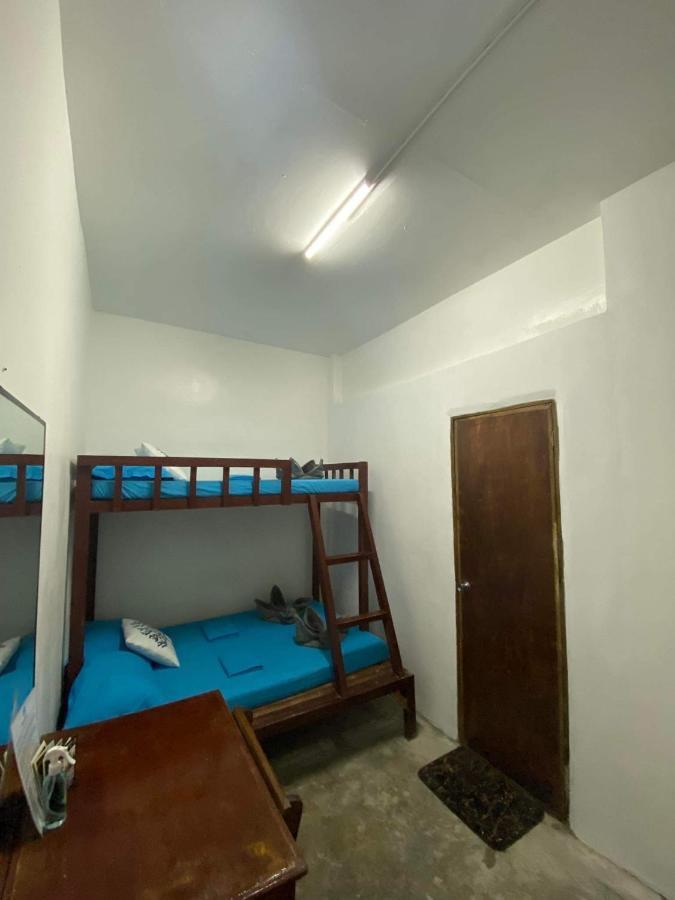 Tres Islas Hostel General Luna  Exterior photo